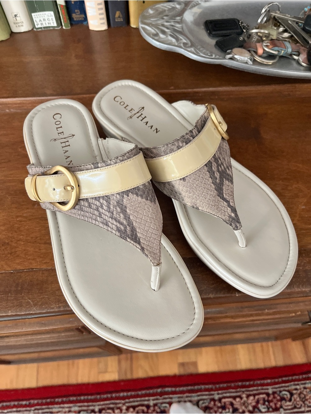 Cole Haan Nike Air
Size 7